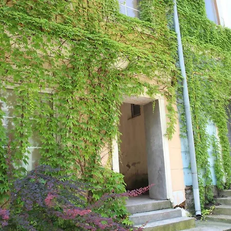 Historical Old City Apartment: Spacious Balcony Retreat Kamianets-Podilskyi Exterior photo