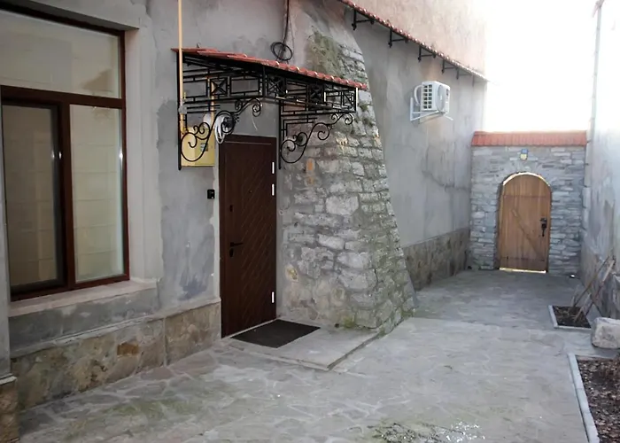 Historical Old City Apartament, Старе Місто , 2 Спальні, Балкон-Тераса, 85 Кв М