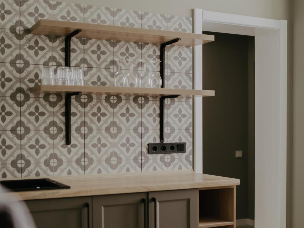 Apartment Historical Old Apartment: Spacious Balcony Retreat Kamianets-Podilskyi